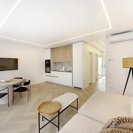 Atostogu Kunigiskiai פלאנגה