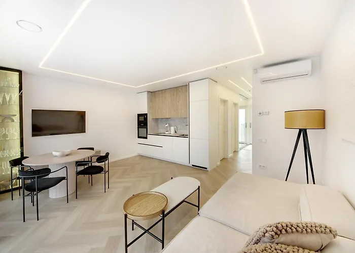 Atostogu Kunigiskiai פלאנגה